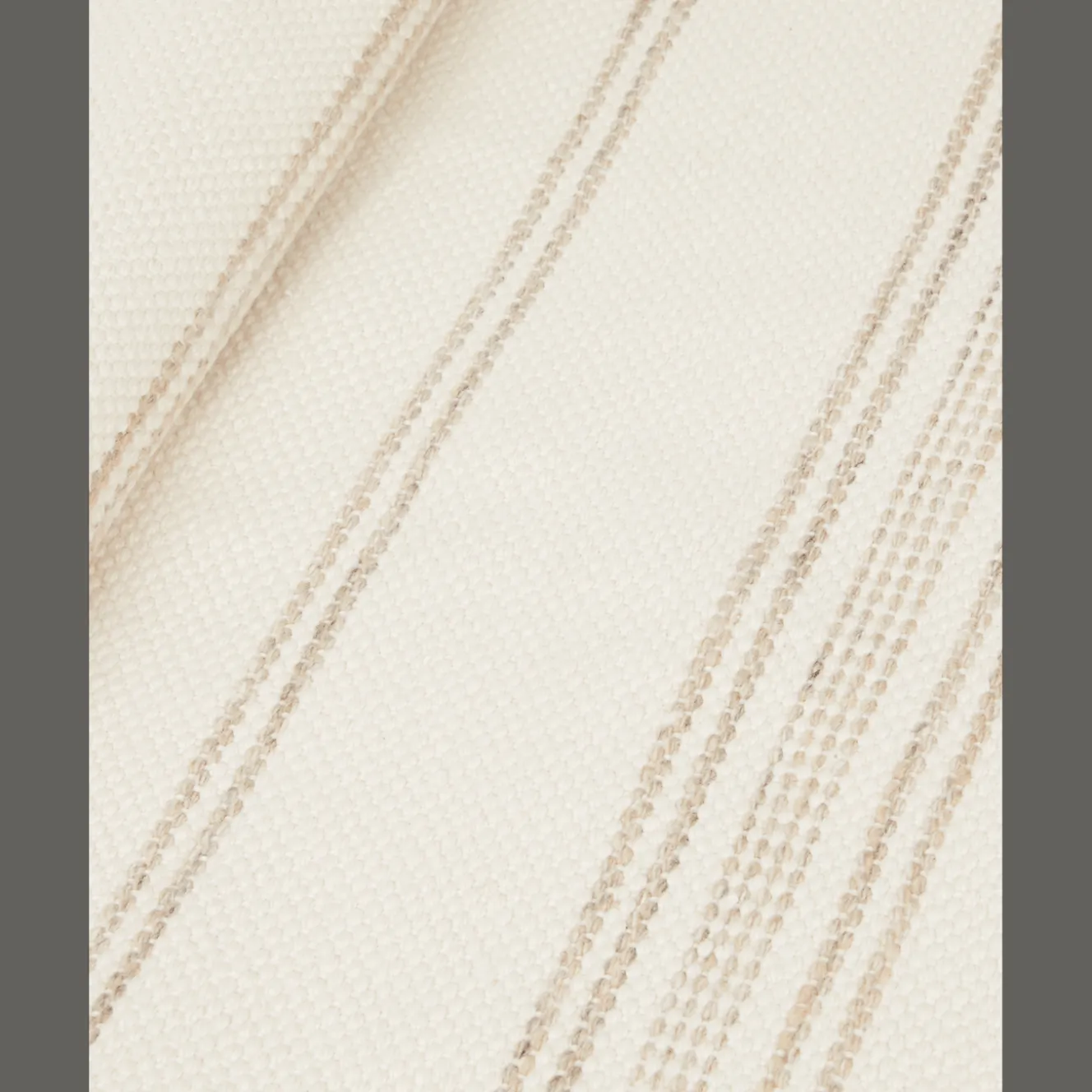 Action Wohnaccessoires<Teppich mit Streifen